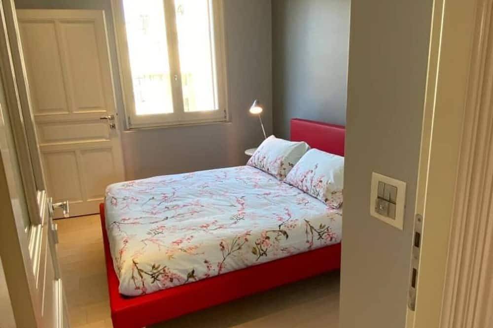Apartamento entero, Attico Cavour Prati, 10 minutes from Piazza Navona and St. Peter's. in Roma, Provincia de Roma