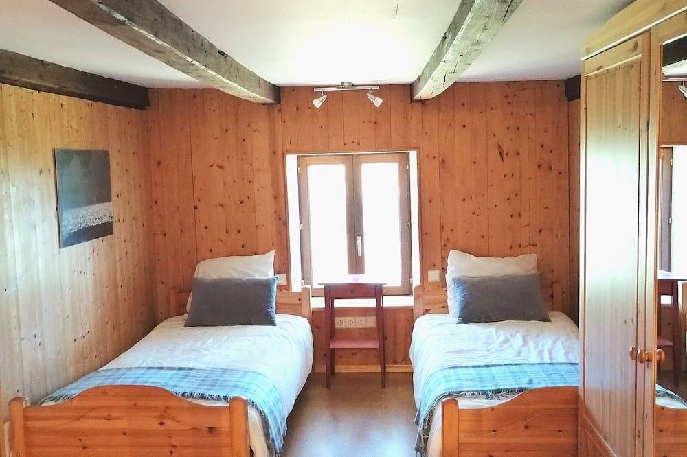 Old farmhouse for an unforgettable vacation! Nature and breathtaking views. in Fresse-sur-Moselle, Épinal und Umgebung