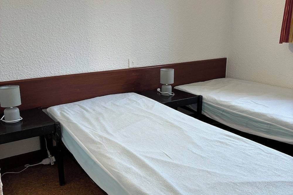 Entire apartment, Location Jura Lelex 5 minutes from the ski lifts in Lélex, Parc naturel régional du Haut-Jura