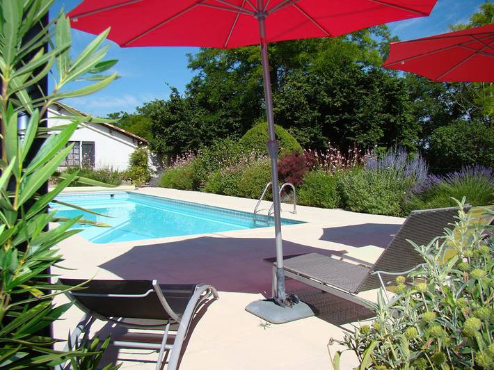 Gîte pour 5 personnes, avec piscine ainsi que jardin et terrasse en Gironde - 2