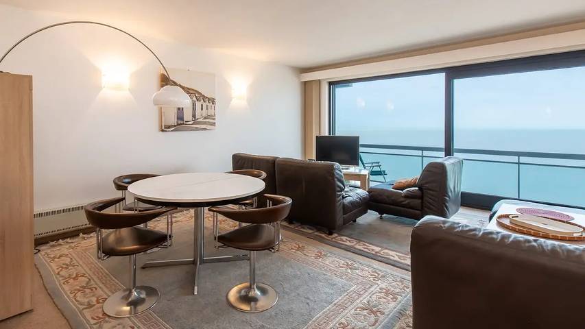 Holiday letting for 9 people, with terrace in Belgium