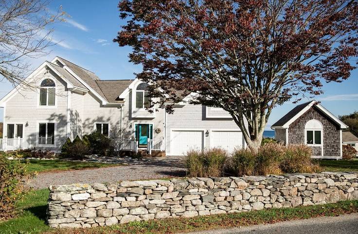 Vacation house for 8 people, with yard in Rhode Island