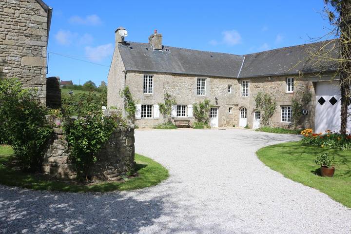 Gîte pour 8 personnes, avec jardin en Normandie