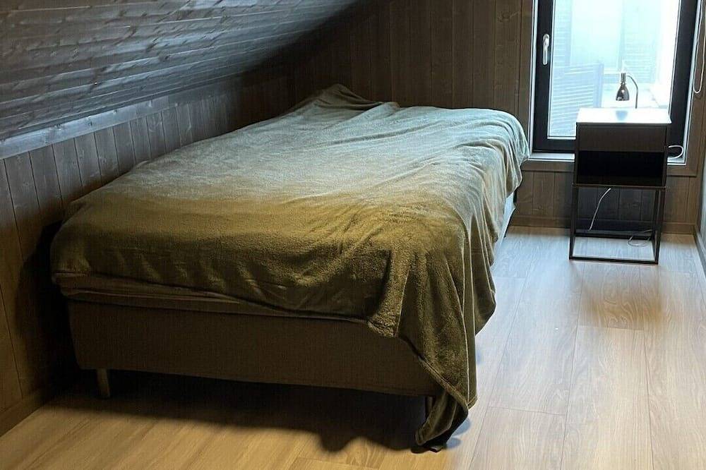 Stilfull Hytte med Jacuzzi og Sauna in Bø