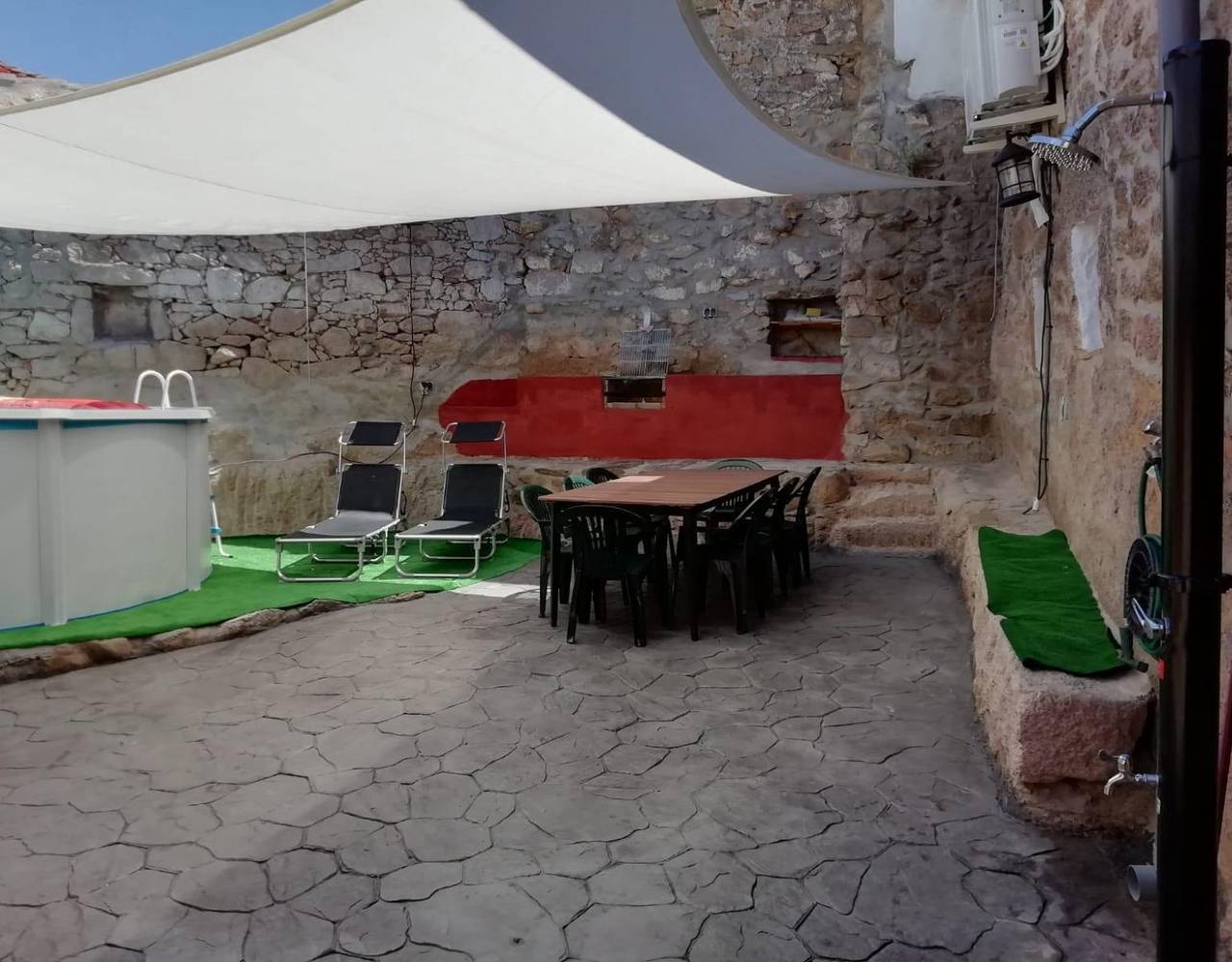 Casa rural 'El Canchal De Eladia' con vistas a la montaña, Wi-Fi y aire acondicionado in Valdeverdeja, Provincia de Toledo