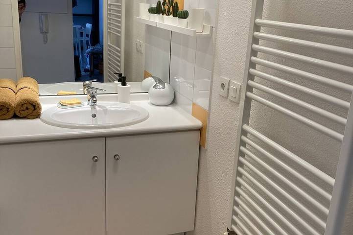 Gîte pour 4 personnes, avec piscine et jardin à Saint-Médard-en-Jalles - 4