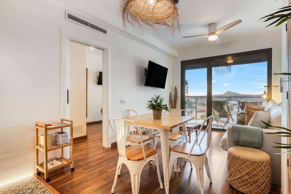 Entire apartment, Apartment 'Ximoapartments' with Wi-Fi and Air Conditioning in Oliva Old Town, Oliva