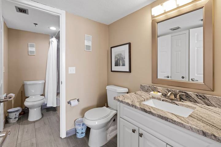 Vacation apartment for 4 people, with balcony and sauna as well as pool and hot tub the Florida Panhandle