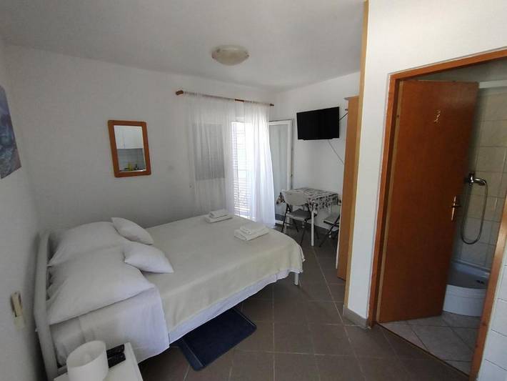 Ganzes Studio, Studio für 2 Personen mit Balkon in Prvić Luka (Kroatische Adria), Prvić Luka