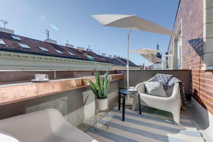 Apartahotel para 6 personas, con terraza y vistas en Praga