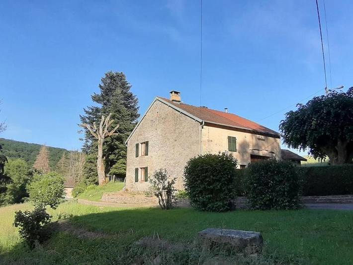 Gîte pour 5 personnes, avec jardin à La Vaivre