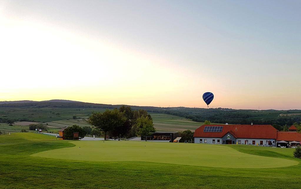 Landpension Gschwantner - Doppelzimmer (18qm) mit kostenfreiem Wlan in Lengenfeld (Waldviertel), Kamptal