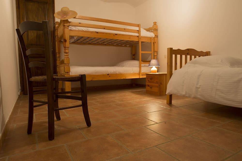 In a mansion of the nineteenth century, cottage for 5 people in Forcalquier, Parc naturel régional du Luberon