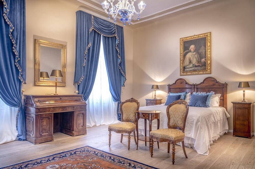 Palazzo Cavagna Sangiuliani in Bereguardo, Pavia Province