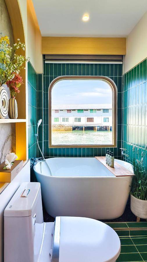 Hôtel pour 3 personnes, avec vue et balcon dans Ko Larn - 2