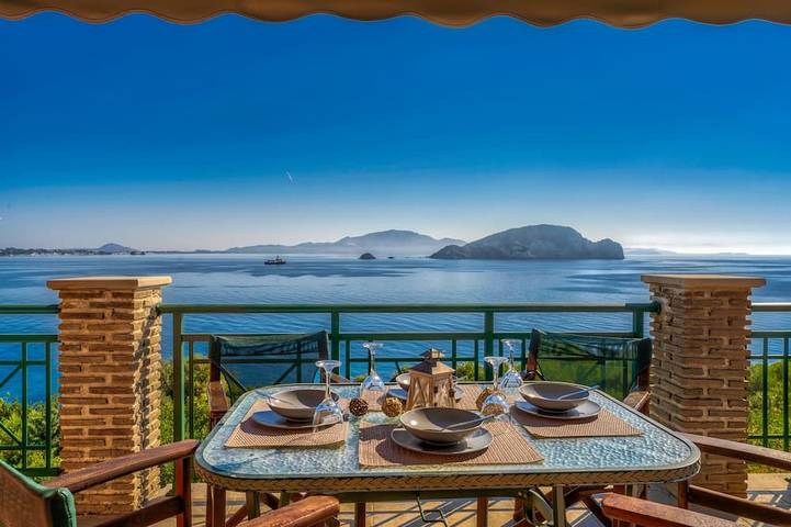 Apartment for 4 people, with garden and balcony in Laganas