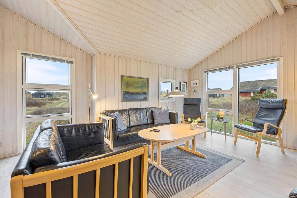 Gemütliches Ferienhaus an den Dünen mit schöner Terrasse in Ringkøbing, Holmsland Klit