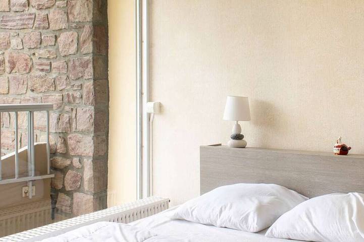 Ganze Wohnung, Sea-view apartment with two balconies in Erquy | 4 guests | in Caroual, Erquy