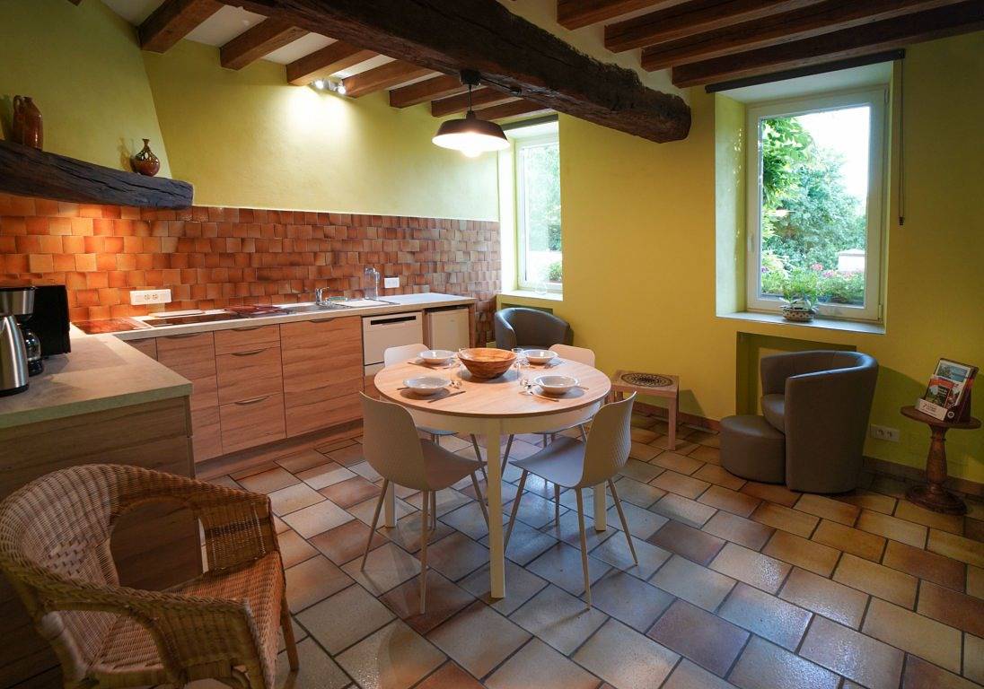 Gîte le Licaraclo in Treigny-Perreuse-Sainte-Colombe, Région d'Auxerre