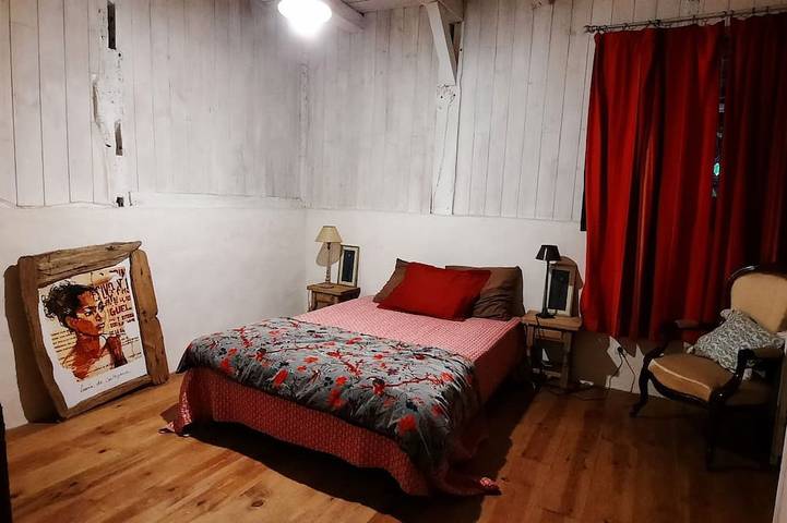 Location de vacances pour 6 personnes, avec terrasse et jardin à Taller - 4