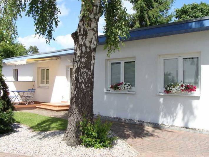 Ferienwohnung für 3 Personen, mit Garten und Terrasse, kinderfreundlich in Lubmin