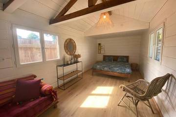 Gîte pour 4 personnes, avec jardin dans Cazaux