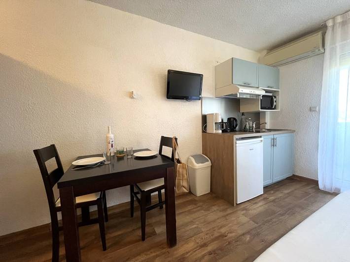 Ganze Wohnung, Renoviertes Studio mit Pool, Klimaanlage in St. Florent in Saint-Florent, Calvi und Umgebung