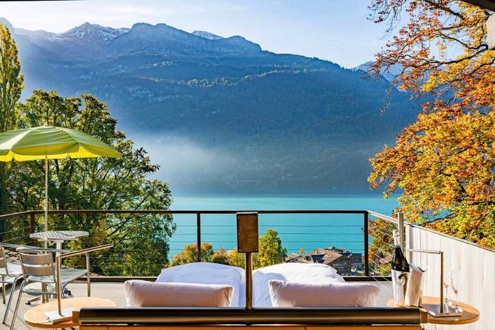 Hotel, mit Whirlpool und Terrasse sowie Garten und Pool in Brienz - 3