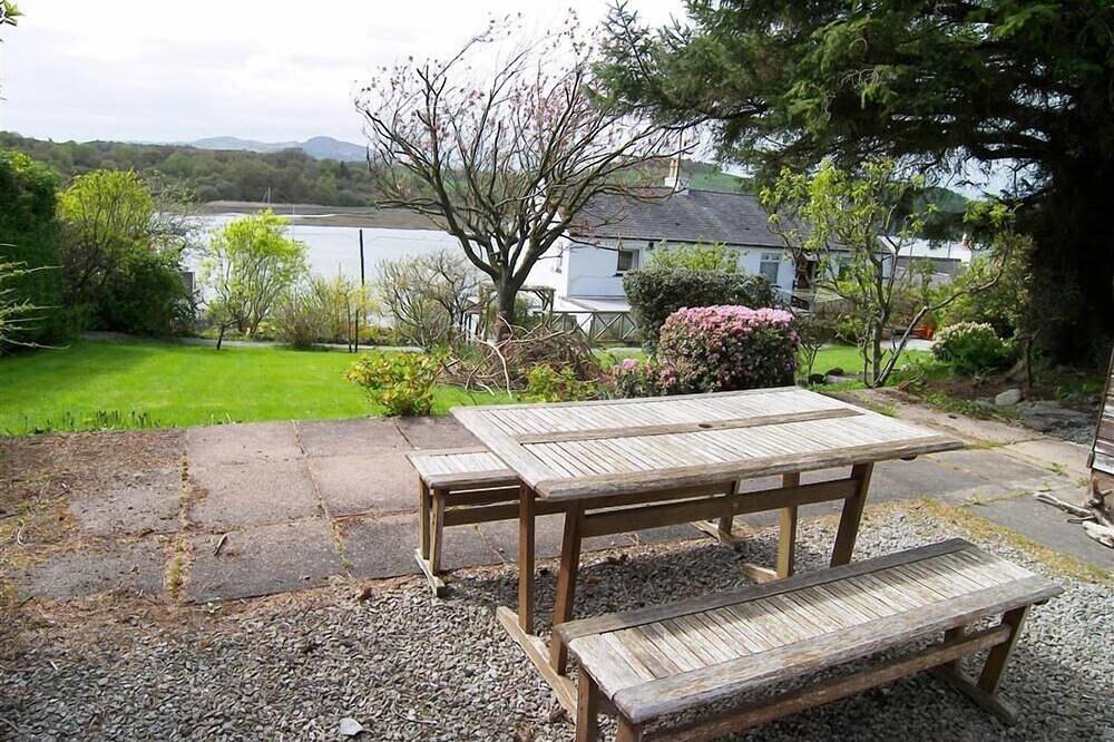 The Bridge - sleeps 6 guests  in 3 bedrooms in Kippford, Dumfries and Galloway