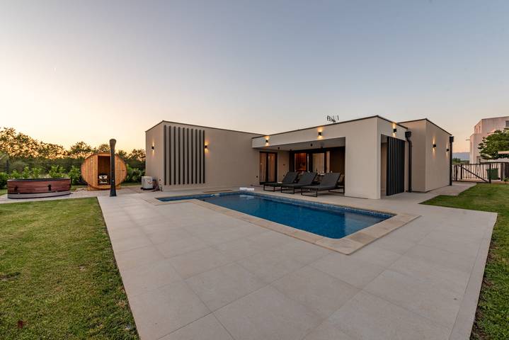 Villa D ZadarVillas in Poličnik, Zadar