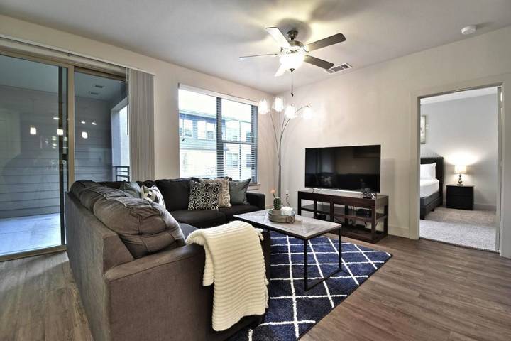 Apartamento para 4 personas, con jardín y piscina en Dallas