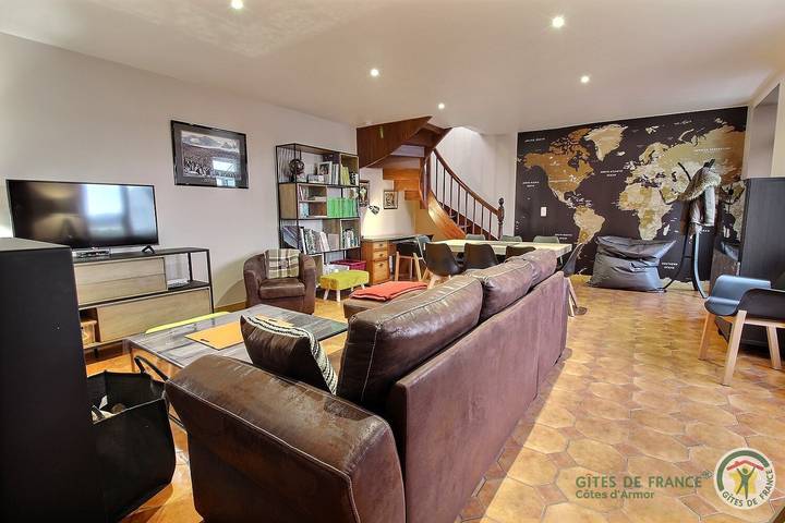 Gîte pour 7 personnes, avec terrasse et jardin à Ploubazlanec - 3