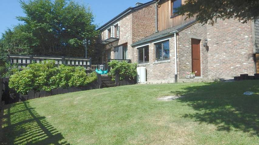 Location de vacances pour 20 personnes, avec vue et jardin, animaux acceptés à Marche-en-Famenne - 3