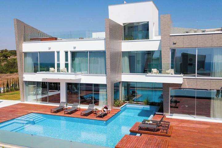 Ferienhaus für 8 Personen, mit Balkon und Garten in Ayia Napa