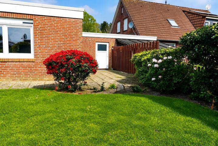 Ferienhaus für 4 Personen, mit Garten in Hage - 2
