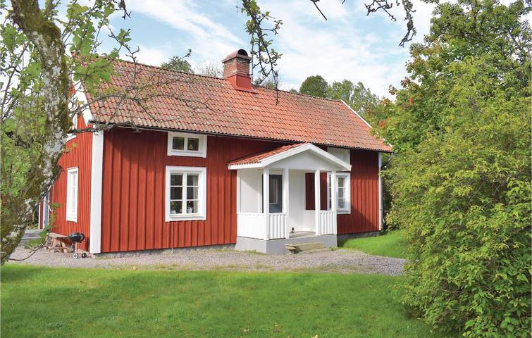 Hus för 6 Personer med trädgård in Kronobergs