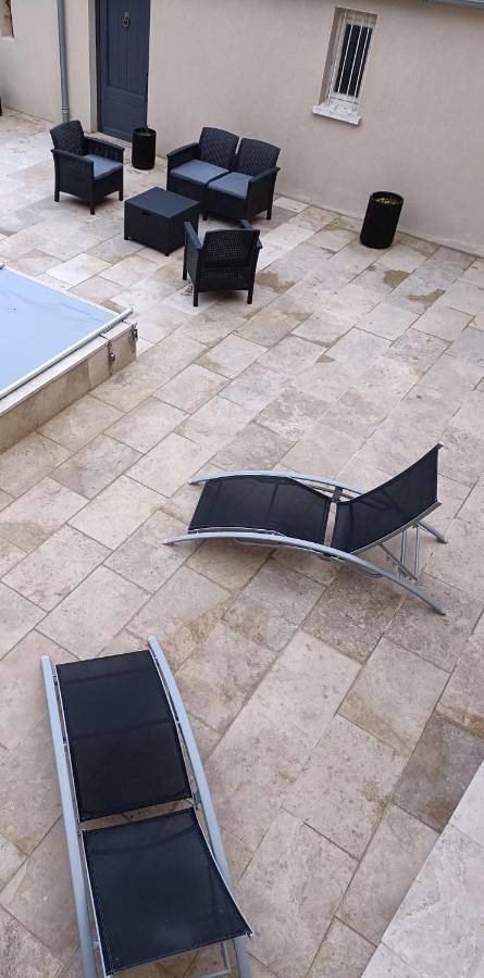 Location de vacances pour 4 personnes, avec terrasse et piscine à Cambayrac - 3