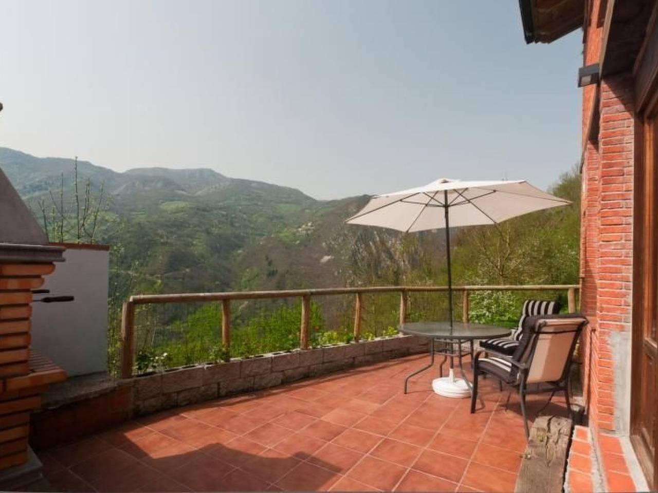 Apartamento entero, Jacuzzi, Kamin, Grill und spektakuläre Aussicht in Proaza, Cordillera Cantábrica