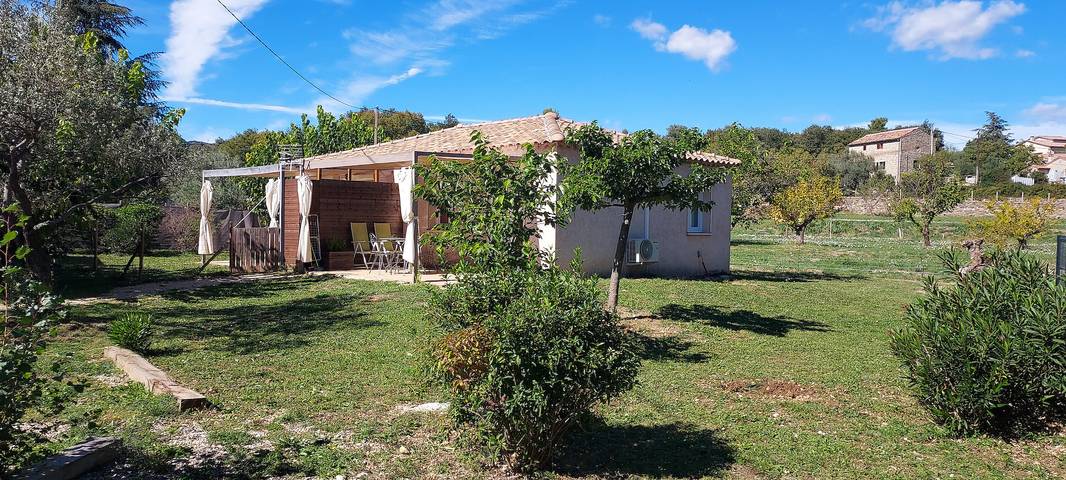 Maison de vacances pour 2 personnes, avec jardin à Les Vans