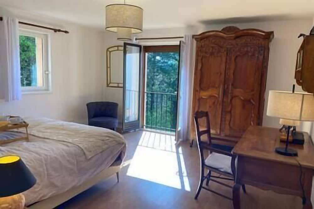 “Chez Nelly”: Villa with breathtaking view in Dieulefit, Nyons region