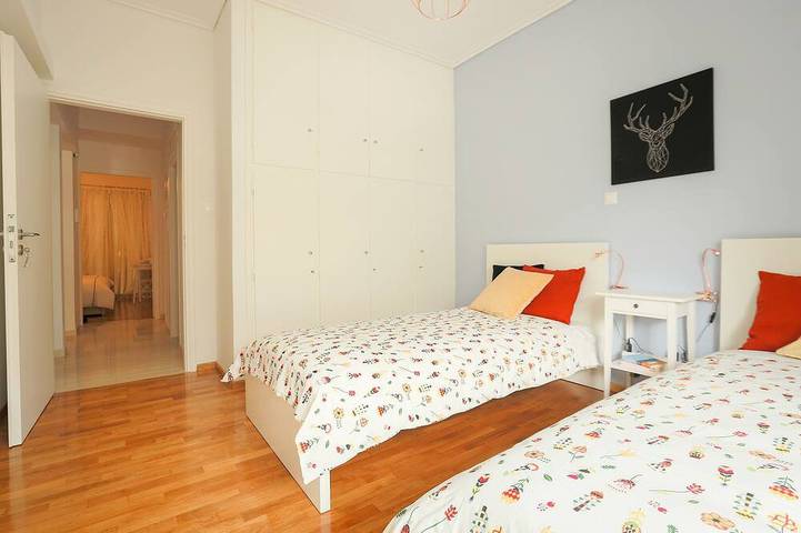 Appartamento intero, Accogliente e luminoso appartamento con 2 camere da letto in Koukaki in Sezione centrale di Atene, Atene
