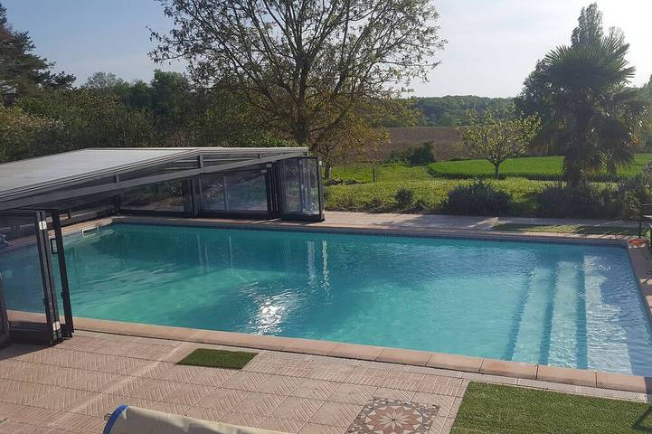 Location de vacances pour 5 personnes, avec Terrasse ainsi que Jardin et Piscine à Saint-Colomb-de-Lauzun