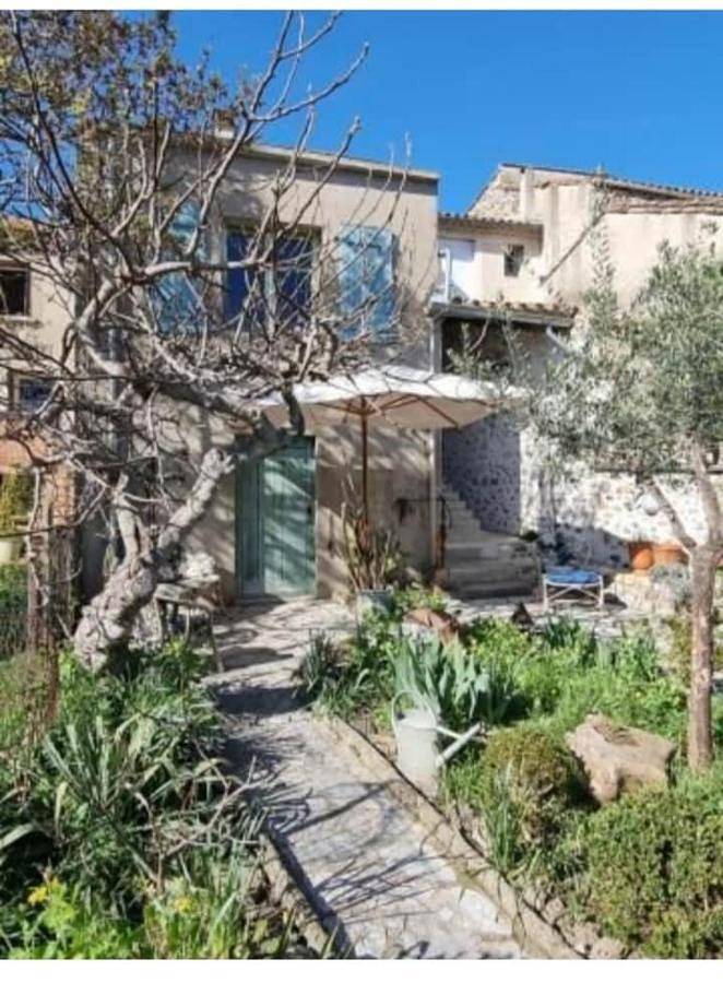Location de vacances pour 5 personnes, avec jardin ainsi que piscine et vue à Saint-Bauzille-de-Putois - 2