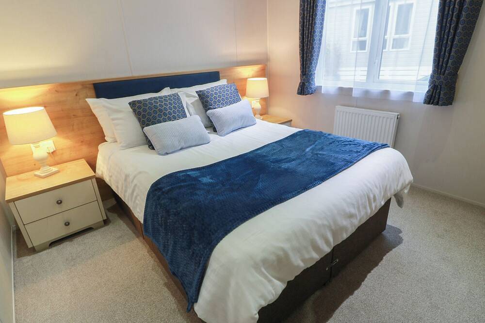 Argyll View Lodge, family friendly, with a garden in Wemyss Bay in Inverclyde