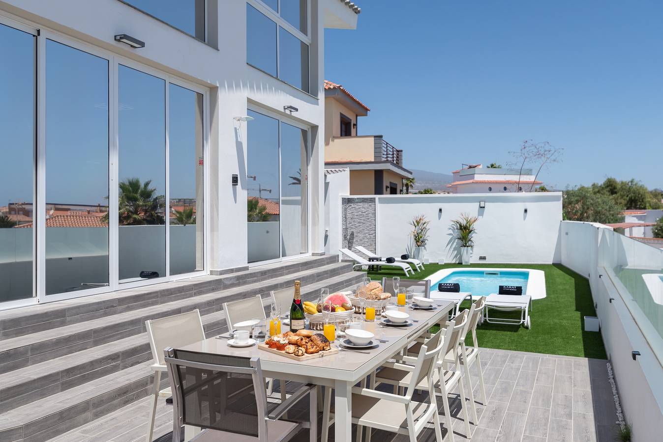 Vacation Villa 'Karat Villa Ocean Golf' with Sea View, Wi-Fi and Air Conditioning in Amarilla Golf, South Tenerife
