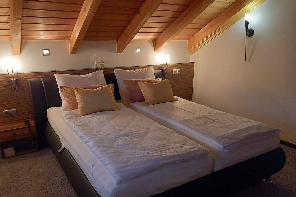 Maisonette Deluxe by fewo-amperland.de in Olching, Oberbayern