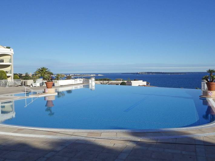 Ferienwohnung für 6 Personen, mit Pool und Terrasse sowie Garten in Cannes