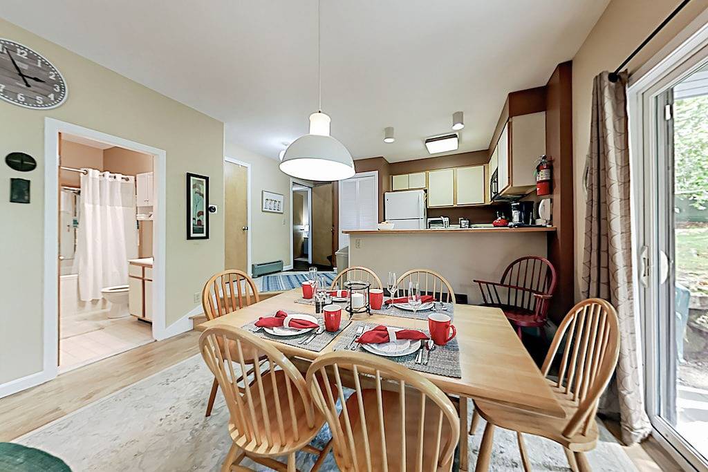 Ganze Wohnung, Dog-friendly resort home with pool, hot tub, sauna - near Killington Ski Area in Killington, Rutland County