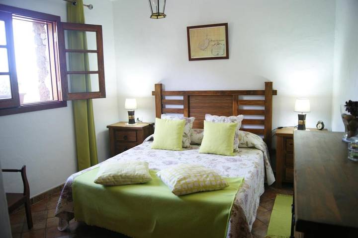 Casa rural para 3 personas, con vistas y jardín en Valverde - 2