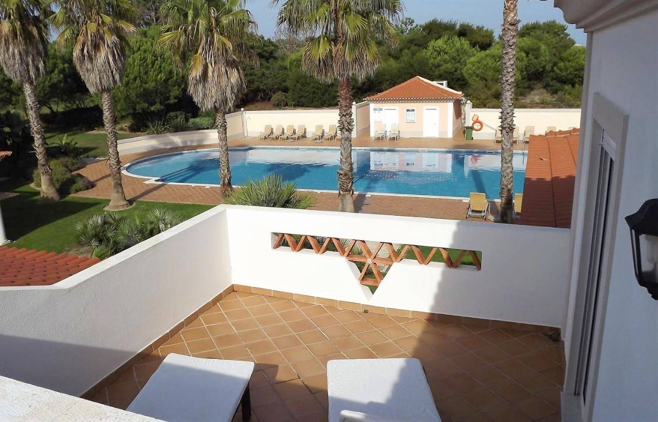 Two-Bedroom Apartment in Amoreira, Leiria distrito